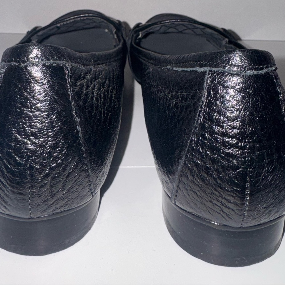 ETIENNE AIGNER WOMEN'S 7.5 BLACK LEATHER NUBBY FLAT SILVER BUCKLE ACCENT - Picture 5 of 7